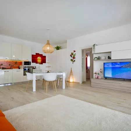 Golden 2 Con Piscine Indipendenti E Separate Villa