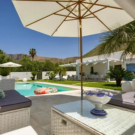 Golden 2 Con Piscine Indipendenti E Separate *