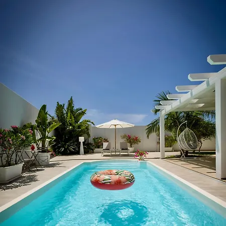 Golden 2 Con Piscine Indipendenti E Separate * Terrasini