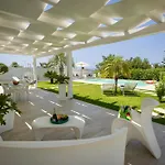 Golden Private Pools In Sicily Terrasini
