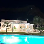 Golden Private Pools In Sicily * Terrasini