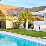 Golden Private Pools In Sicily Βίλα Terrasini