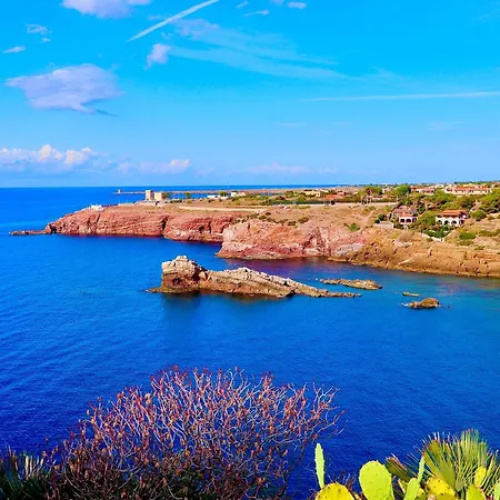 Golden Private Pools In Sicily Vila