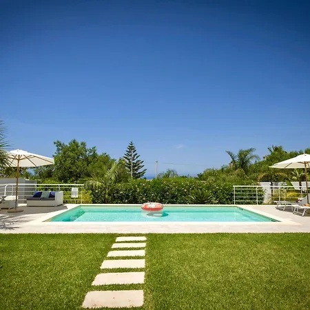 Golden Private Pools In Sicily * Terrasini