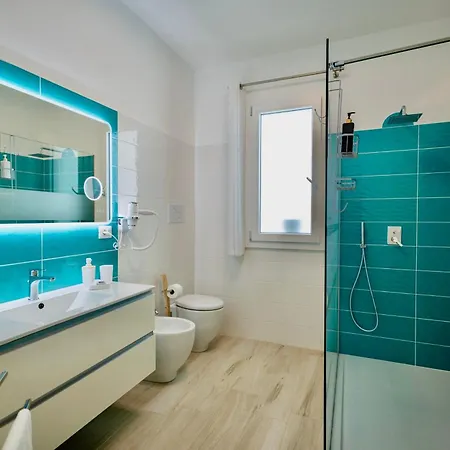 Golden Private Pools In Sicily Vila Terrasini