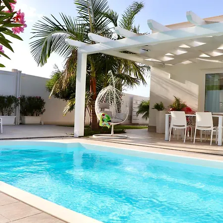 Golden Private Pools In Sicily Βίλα