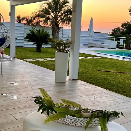 Golden Private Pools In Sicily Vila
