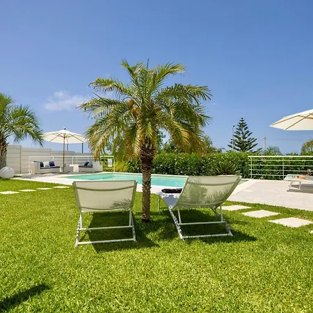 Golden Private Pools In Sicily Vila *